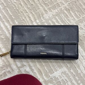 Fossil Midnight dark navy Leather wallet